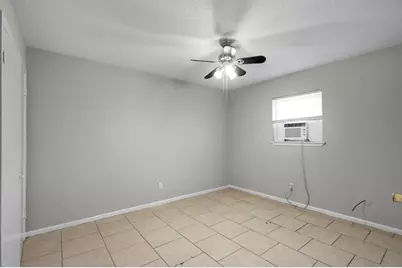 3501 Avenue M #4, Galveston, TX 77550 - Photo 7