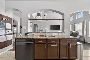 361 Lake Line Dr, Alvin, TX 77511 - Photo 7