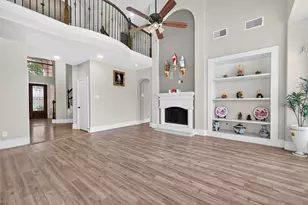 9439 Emerald Lakes Dr, Rosharon, TX 77583 - Photo 5