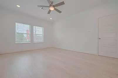 1609 Regents Court, Houston, TX 77055 - Photo 15