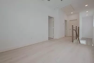 1609 Regents Court, Houston, TX 77055 - Photo 29