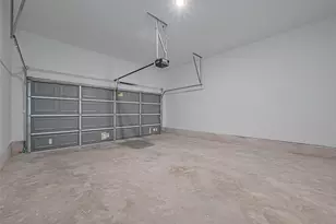 1609 Regents Ct, Houston, TX 77055 - Photo 35