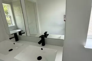 4605 Clover St, Houston, TX 77051 - Photo 11