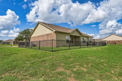 710 Buttercup Court, Sealy, TX 77474 - Photo 49