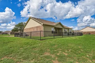 710 Buttercup Ct, Sealy, TX 77474 - Photo 49