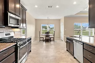 710 Buttercup Ct, Sealy, TX 77474 - Photo 27