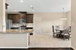 710 Buttercup Ct, Sealy, TX 77474 - Photo 15
