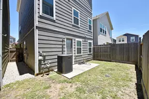 5502 Camaguey St, Houston, TX 77023 - Photo 29