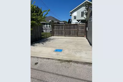 4523 Avenue Q, Galveston, TX 77551 - Photo 31