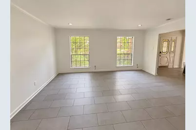 5330 Lawn Arbor Drive, Houston, TX 77066 - Photo 5