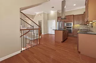 2063 W 14th 1/2 St, Houston, TX 77008 - Photo 11