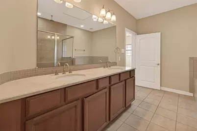 2063 W 14th 1/2 Street, Houston, TX 77008 - Photo 27