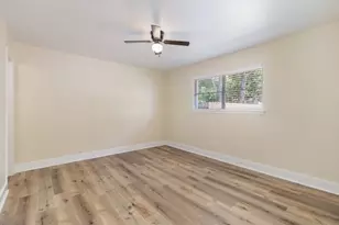 10331 Collingswood Rd, La Porte, TX 77571 - Photo 11