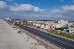 6300 Seawall Blvd, Galveston, TX 77551 - Photo 29