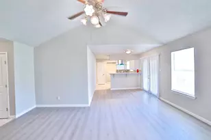 10119 Valley Club Dr, Houston, TX 77078 - Photo 11