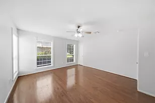 727 Bunker Hill Rd, Houston, TX 77024 - Photo 17