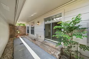 727 Bunker Hill Rd, Houston, TX 77024 - Photo 33