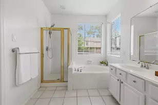 60 W Twinberry Pl, The Woodlands, TX 77381 - Photo 17