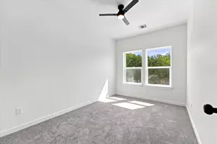 8726 Scott St, Houston, TX 77051 - Photo 15
