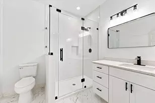 8726 Scott St, Houston, TX 77051 - Photo 13