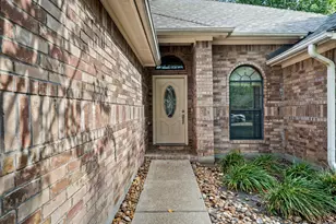 13502 Raintree Dr, Montgomery, TX 77356 - Photo 3