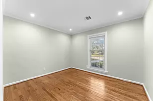 12502 Pinerock Ln, Houston, TX 77024 - Photo 23