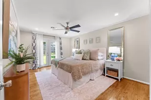 12502 Pinerock Ln, Houston, TX 77024 - Photo 17