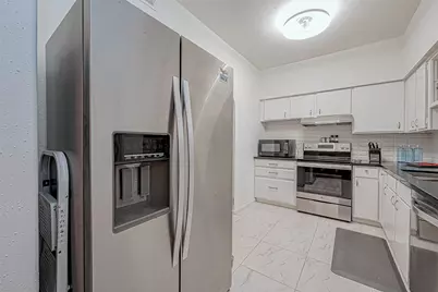 2100 Tanglewilde Street #189, Houston, TX 77063 - Photo 13