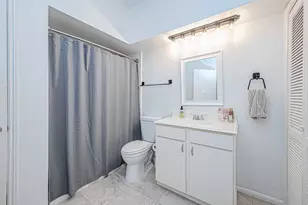 2100 Tanglewilde St, Houston, TX 77063 - Photo 23