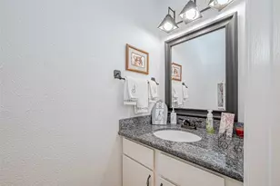 2100 Tanglewilde St, Houston, TX 77063 - Photo 19
