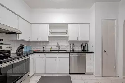 2100 Tanglewilde Street #189, Houston, TX 77063 - Photo 17