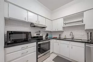 2100 Tanglewilde St, Houston, TX 77063 - Photo 17