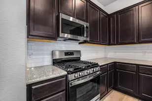 221 Inwood Dr, West Columbia, TX 77486 - Photo 5