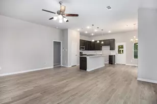 221 Inwood Dr, West Columbia, TX 77486 - Photo 9