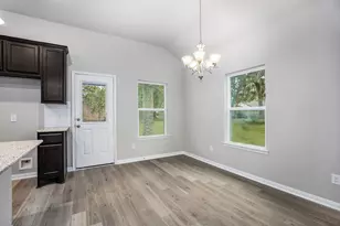 221 Inwood Dr, West Columbia, TX 77486 - Photo 7