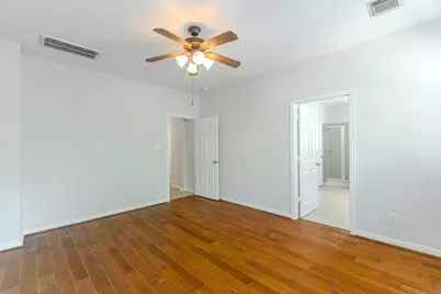 130 W Montfair Boulevard, The Woodlands, TX 77382 - Photo 17