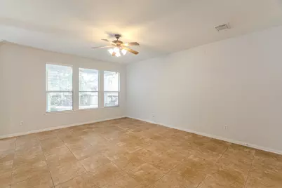 130 W Montfair Boulevard, The Woodlands, TX 77382 - Photo 7