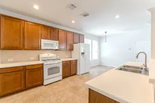 130 W Montfair Blvd, The Woodlands, TX 77382 - Photo 11