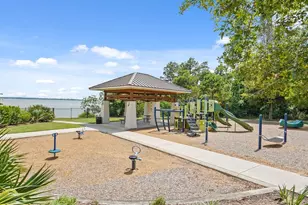 7531 Bella Spgs Dr, Houston, TX 77044 - Photo 9