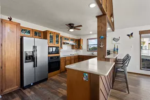 518 Paradise Dr, Tiki Island, TX 77554 - Photo 15