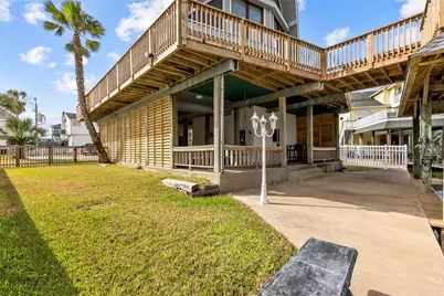 518 Paradise Drive, Tiki Island, TX 77554 - Photo 35