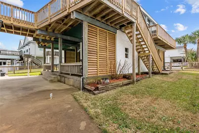 518 Paradise Drive, Tiki Island, TX 77554 - Photo 7