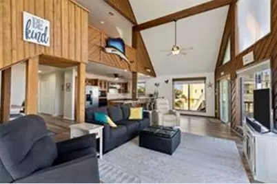 518 Paradise Drive, Tiki Island, TX 77554 - Photo 13