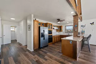 518 Paradise Dr, Tiki Island, TX 77554 - Photo 13