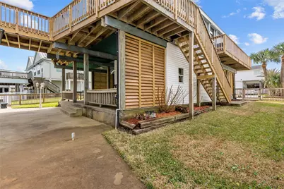 518 Paradise Drive, Tiki Island, TX 77554 - Photo 37