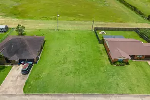 415 W 9th St, Freeport, TX 77541 - Photo 1