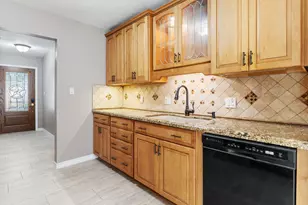 2208 Gontier Dr, Bay City, TX 77414 - Photo 9