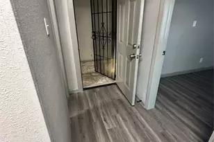 2419 Pannell St, Houston, TX 77026 - Photo 33