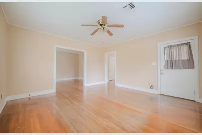 604 Abell Street, Wharton, TX 77488 - Photo 9