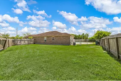 422 Hawks View Drive, La Marque, TX 77568 - Photo 31